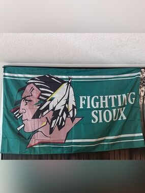 Fighting Sioux University of North Dakota Banner Graphic Flag College Fan UND
